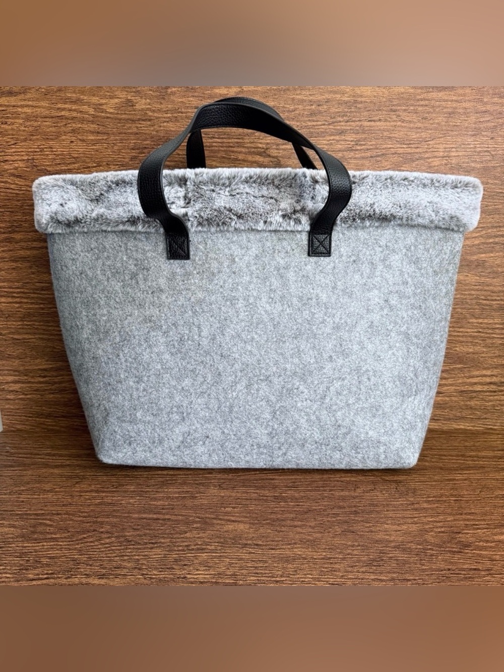 Barnes & Noble Book Holiday Travel Overnight Grey Tote Bag Faux Fur Trim Chic